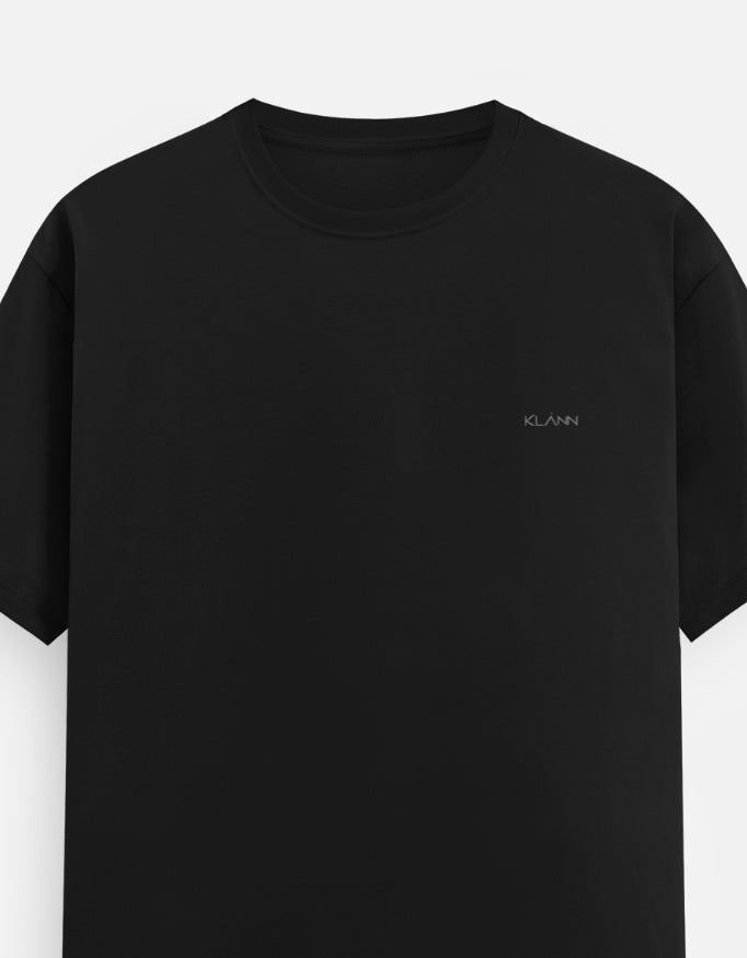 Klann Basic T-Shirt Black – Left Pocket Detail